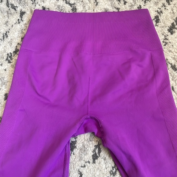 LULULEMON Zone In Crop Compression Leggings Tender Violet Size 4 - Picture 9 of 12